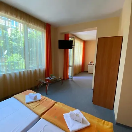 Family House Cherry Pensiune